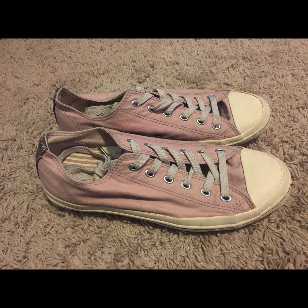 Converse shoes size 9.5